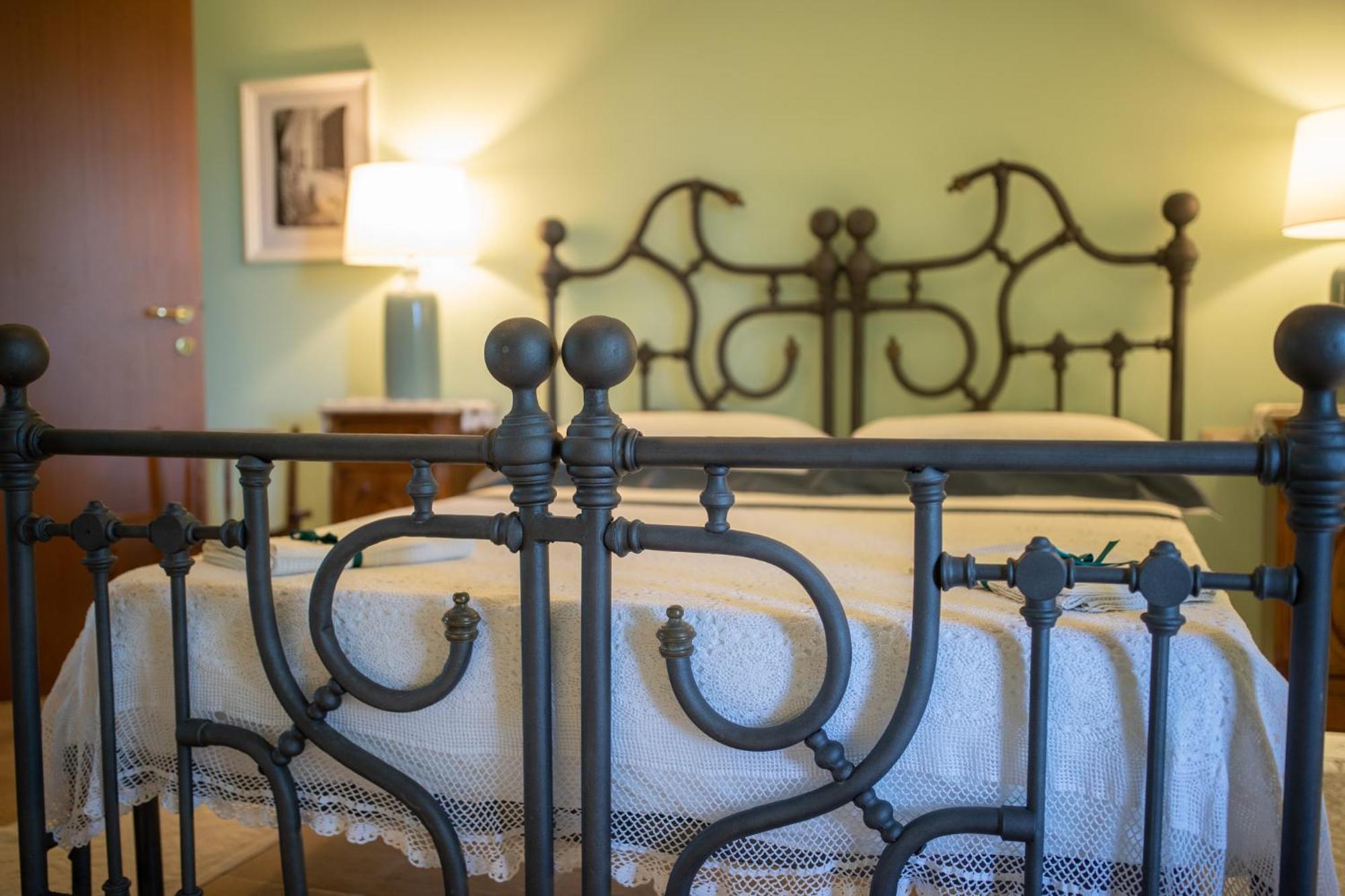 Agriturismo Isola Dei Calanchi - Guest House Atri Zewnętrze zdjęcie